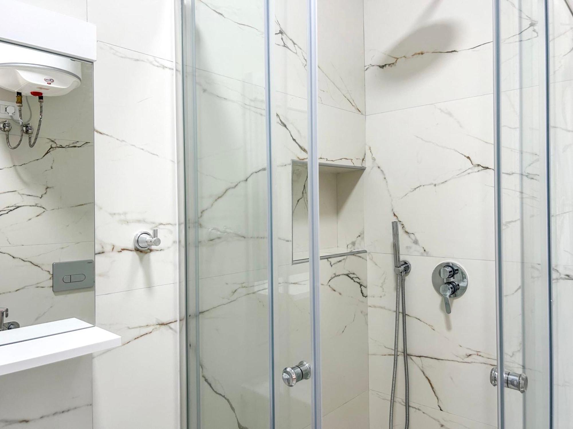 1 Bedroom 1022 * Durrës